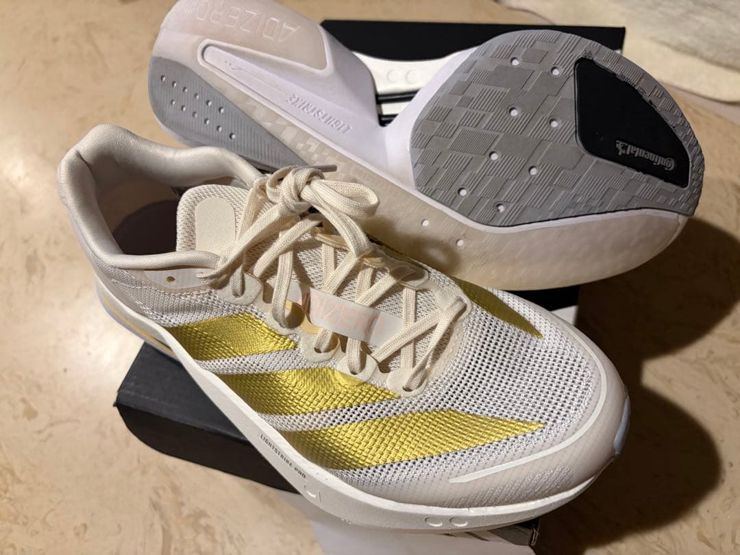 adidas ADIZERO BOSTON 13 ホワイト/ゴールド 24.0㎝