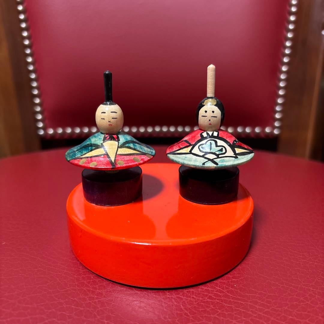 木製コマ雛人形セット　広井政昭さんの貴重な作品 。木製なのでお手入れ簡単です。