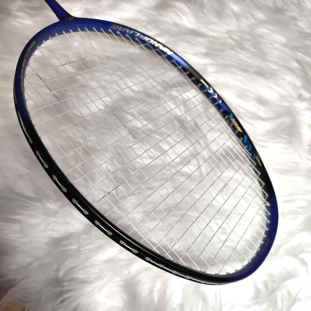 美品 YONEX バドミントンラケットNANOFLARE 200