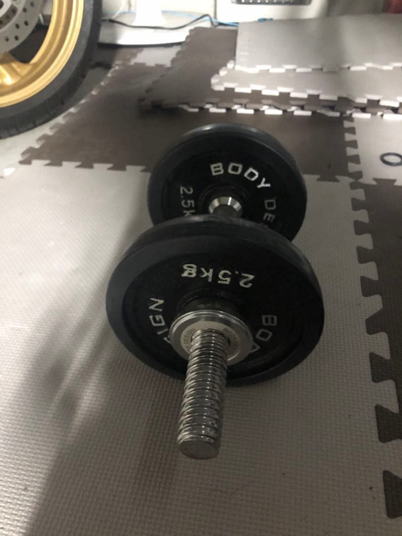 ダンベル　5kg