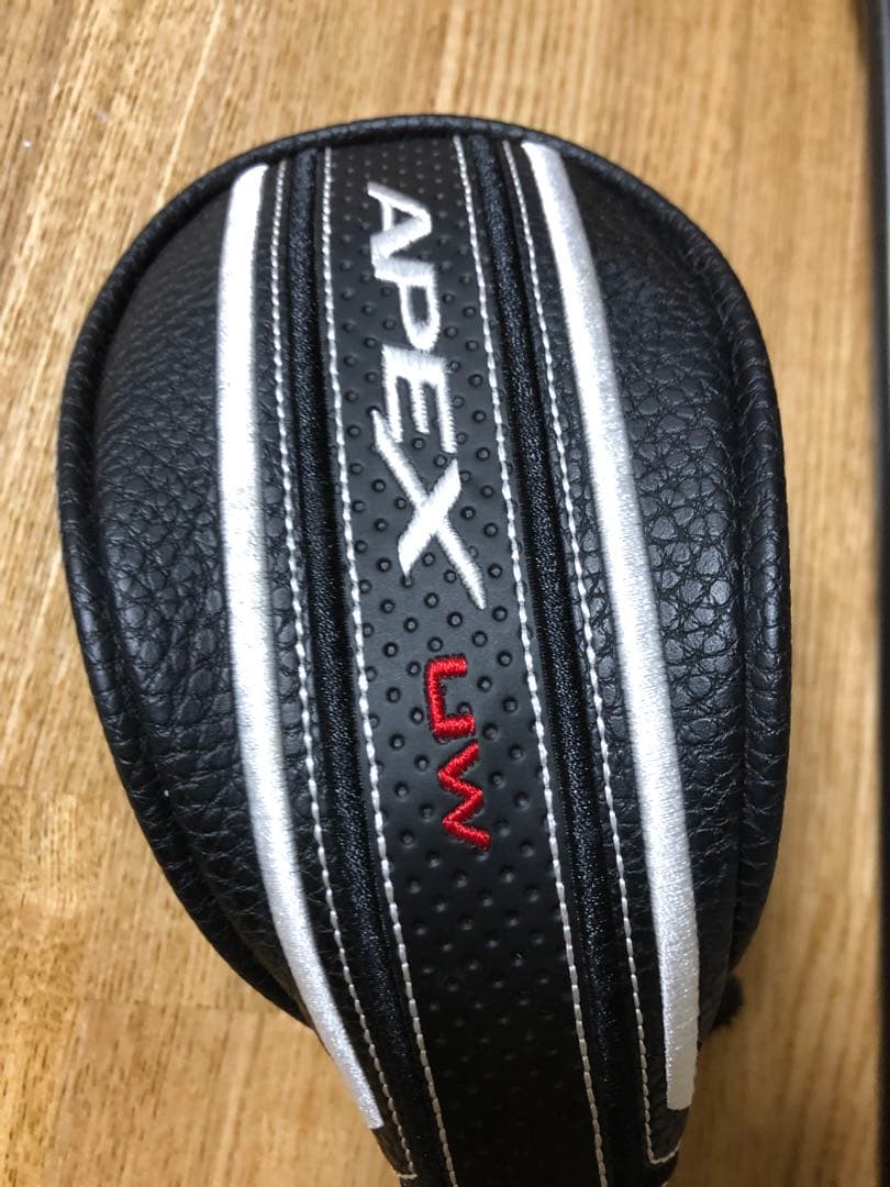 左)レフティ APEX UW 19° アッタスFW　75X