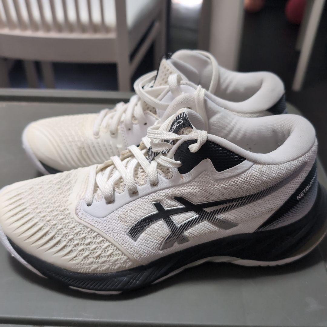 シューズ ASICS NETBURNER BALLISTIC FF 23.5