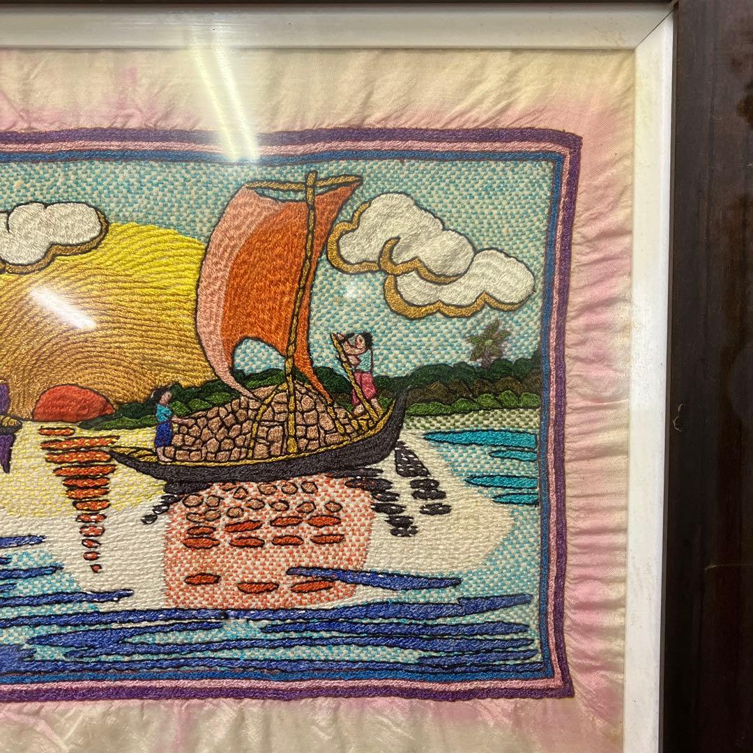刺繍 額装 壁掛け 風景画 夕日と帆船 アジアンアート 伝統工芸 立掛け