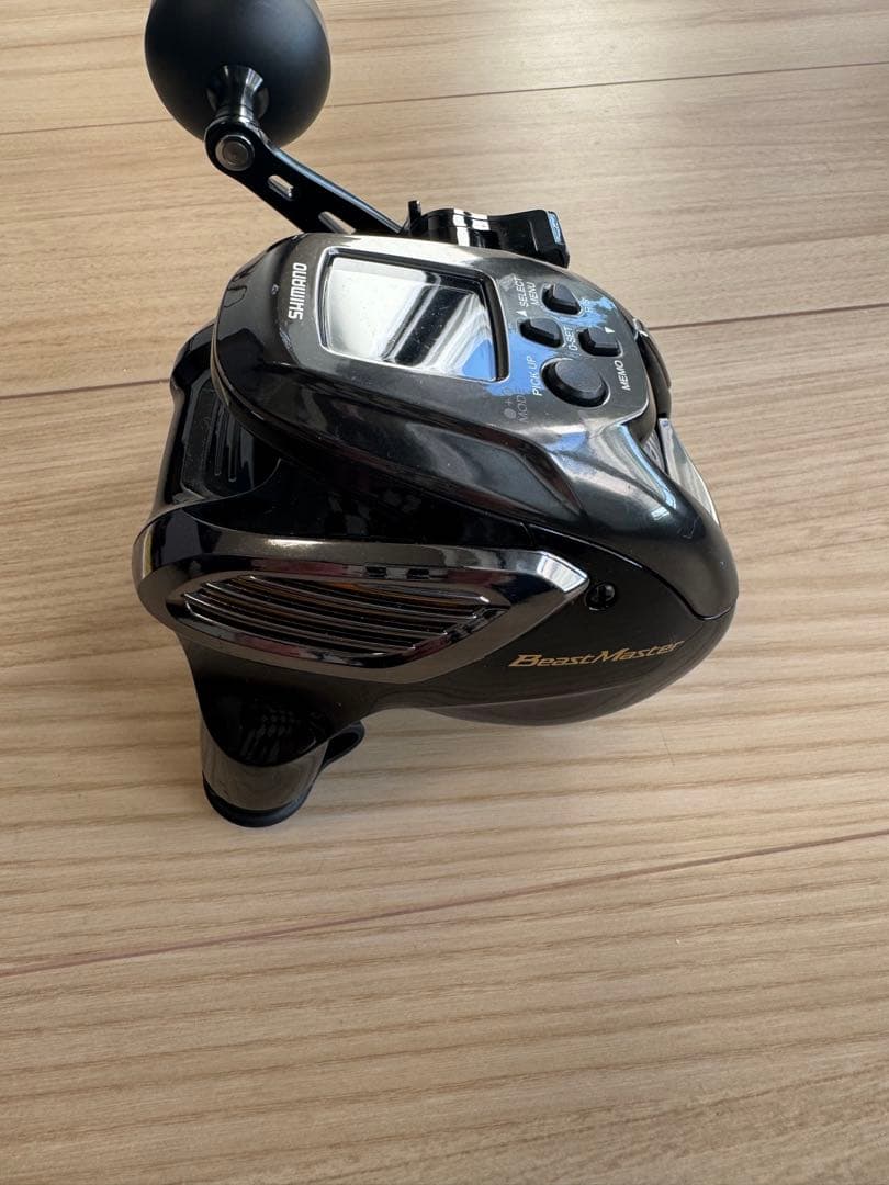 【日曜Sale‼️】シマノ 22 ビーストマスター 2000 右ハンドル