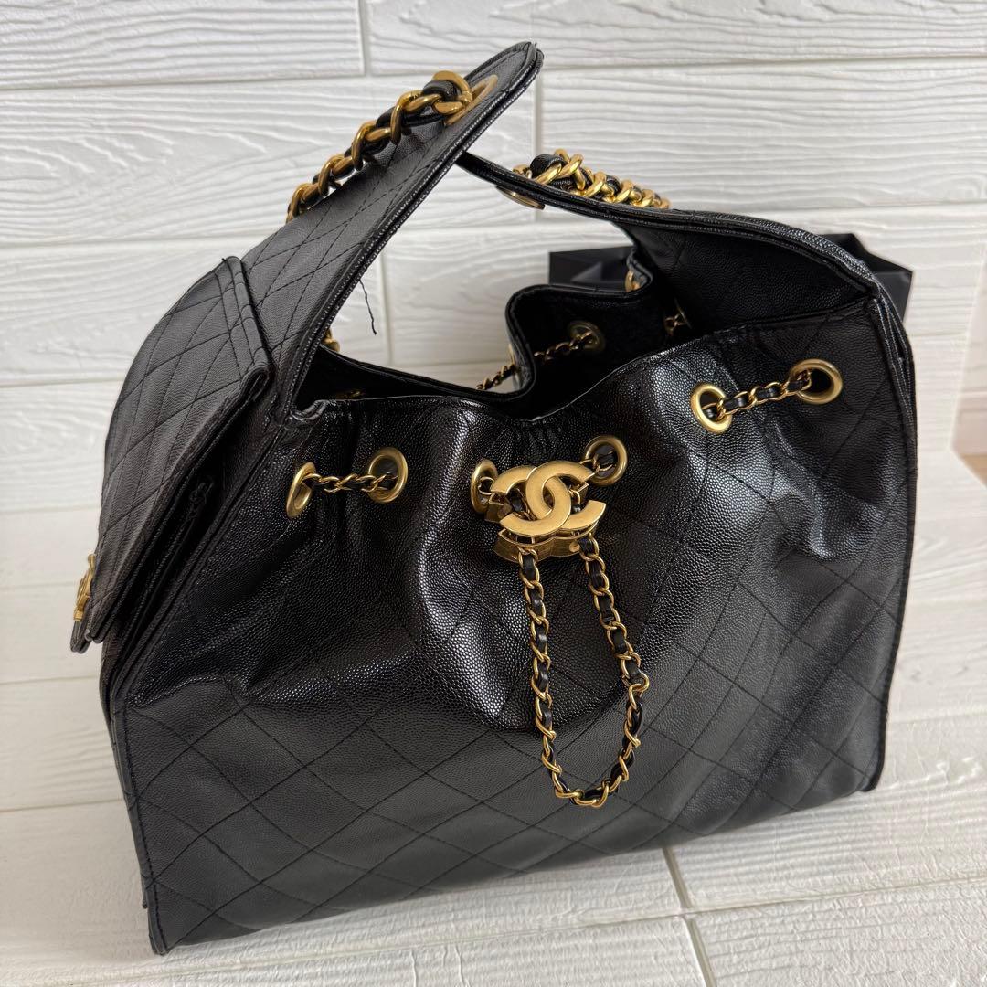 CHANEL ノベルティ　ゴールド　チェーンバック