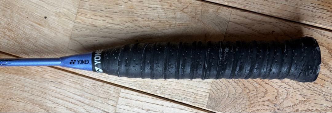 ヨネックスバドミントンラケット　アストロクス55A
