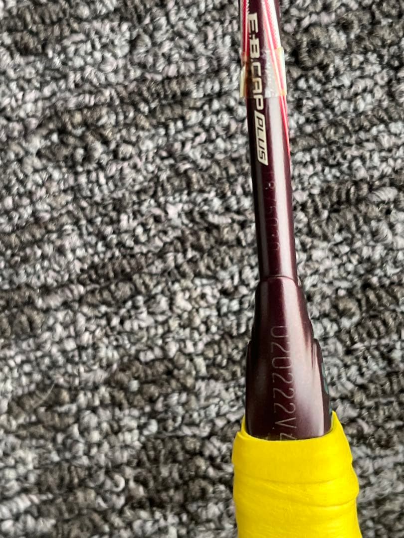 【ジャンク品】　ヨネックスアストロックス100zz 4UG5クレナイ