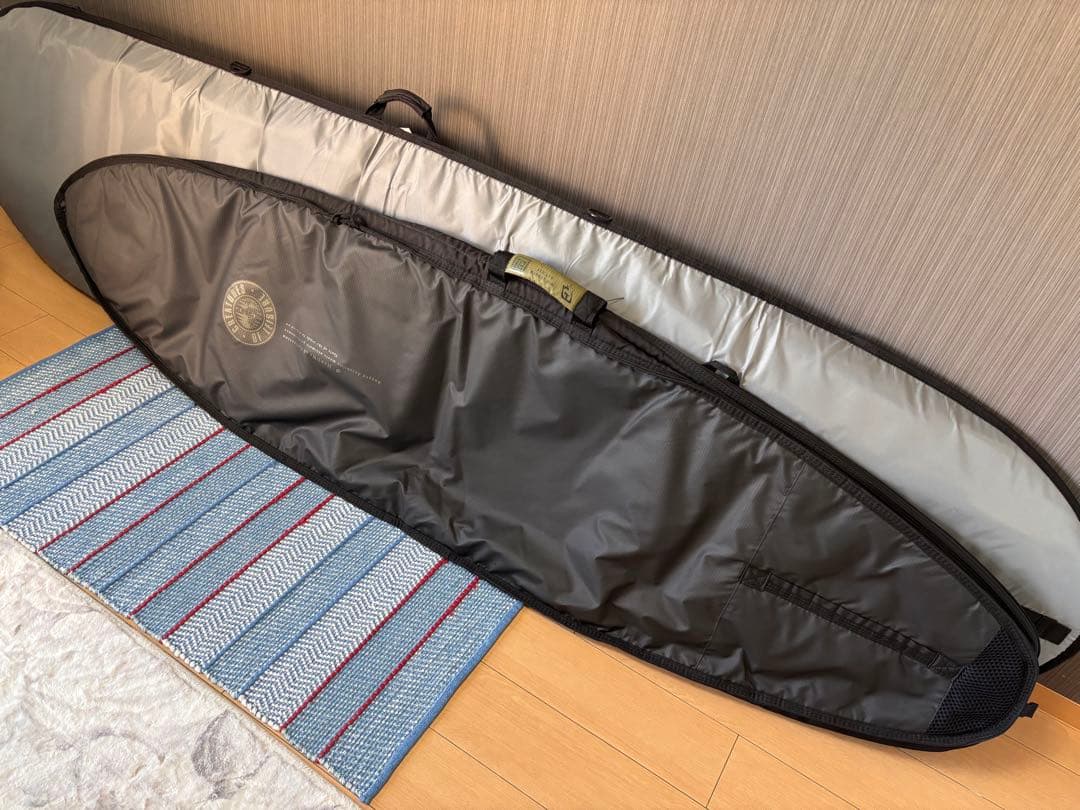 CREATURES OF LEISURE サーフボードケース