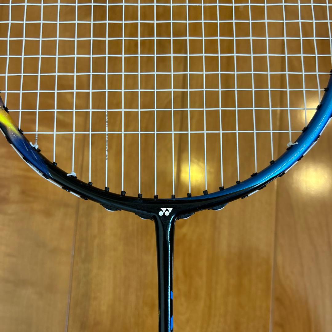YONEX バドミントンラケット　ASTROX77