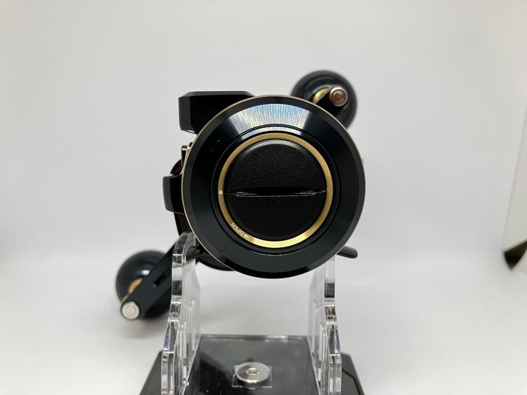 【新品未使用】ダイワ 21 ソルティガIC 100H-DH