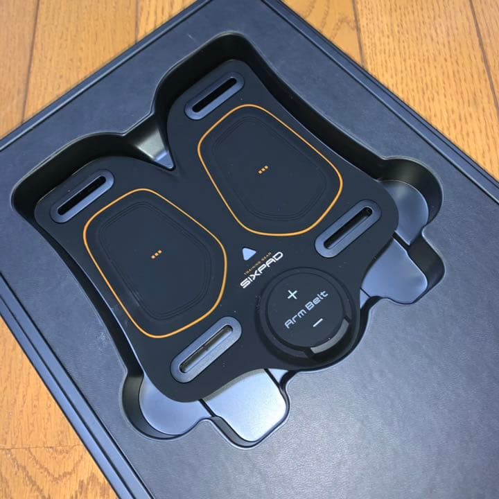 SIXPAD 正規品　シックスパッド　アームベルト×１台　充電式　アプリ対応