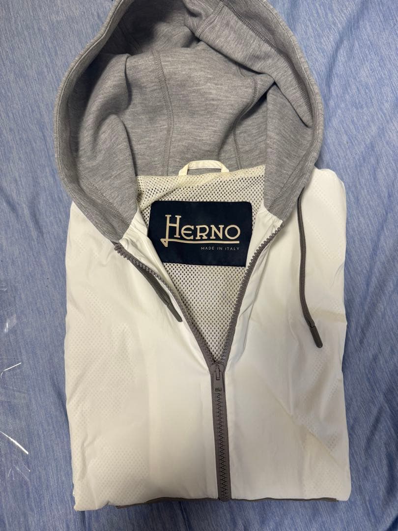 HERNO（ヘルノ）ウォーターレペレントストレッチナイロンフーディーベスト44