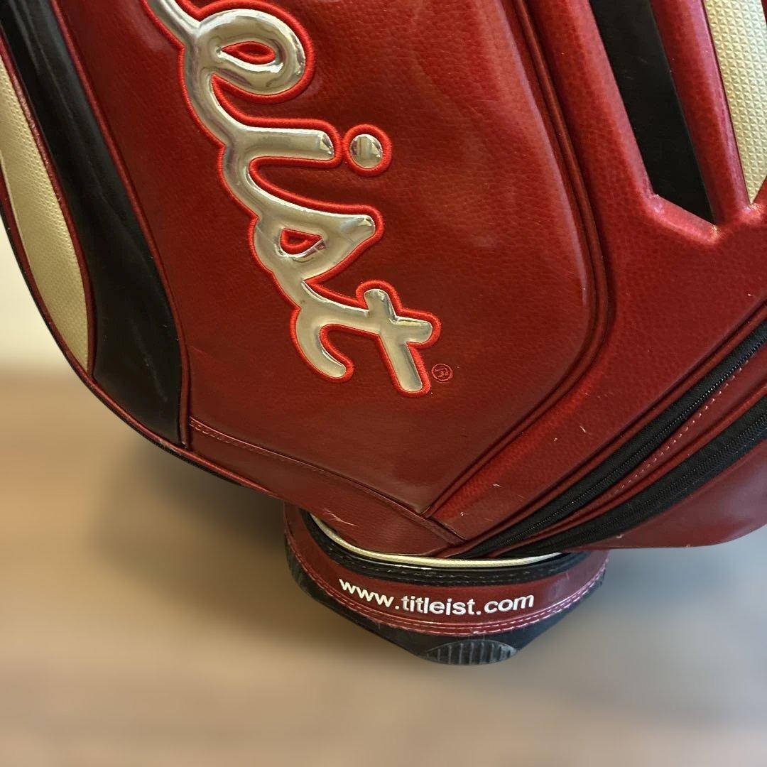 Titleist 赤 キャディバッグ フード付き（限定品、アスリートモデル）