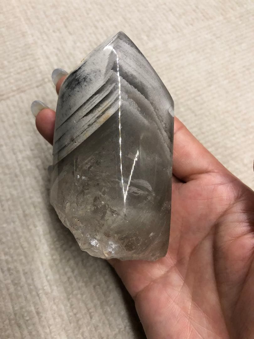 ファントム水晶　台座付き