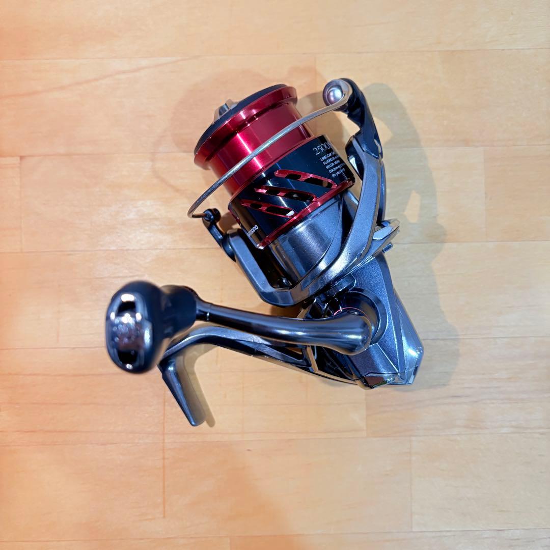 SHIMANO STRADIC CI4+ 2500S スピニングリール