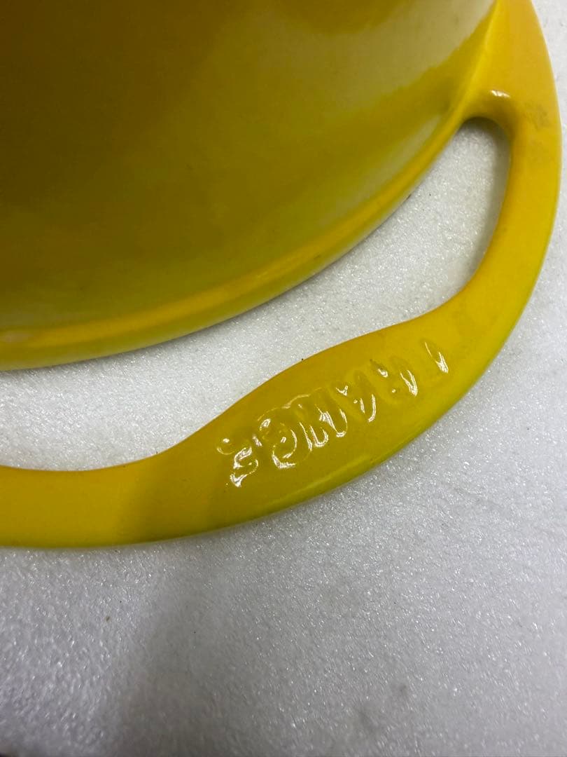 美品　ルクルーゼ　20cmイエローとグリーンの両手鍋セット