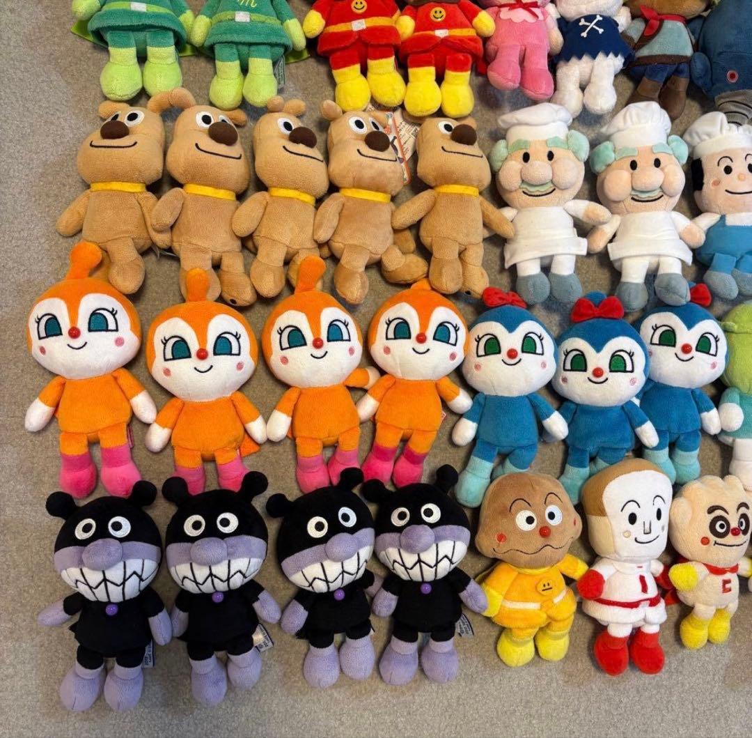 アンパンマン　ぬいぐるみ　まとめ売り　50点
