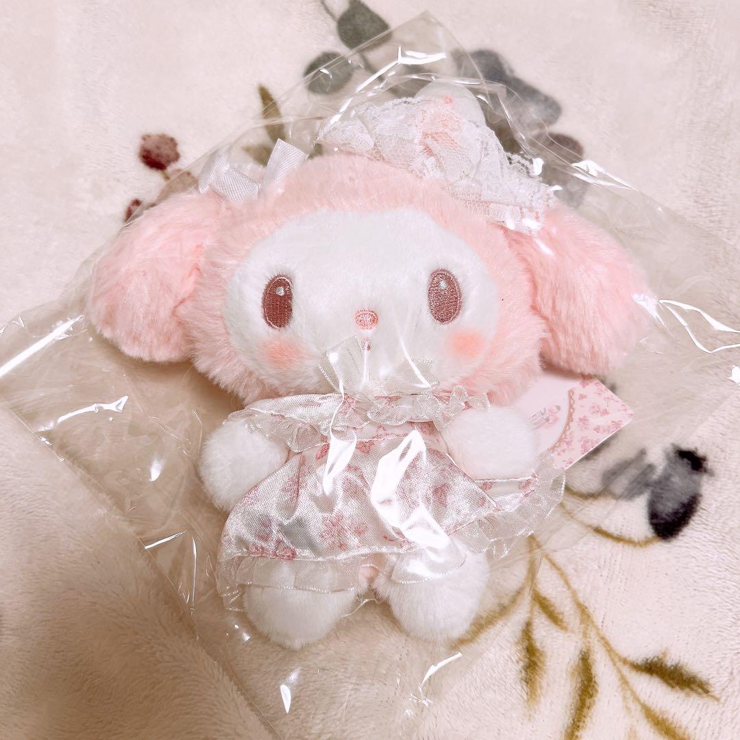 マイメロディ　白いちごのティータイム　 フルボディぬいぐるみポーチ　マスコット