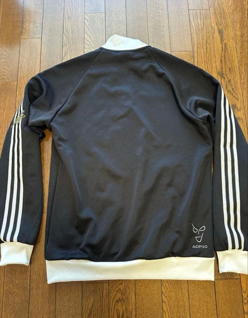 【新品タグ付き】ユベントスFC オリジナル トラックトップ　トラックジャケット