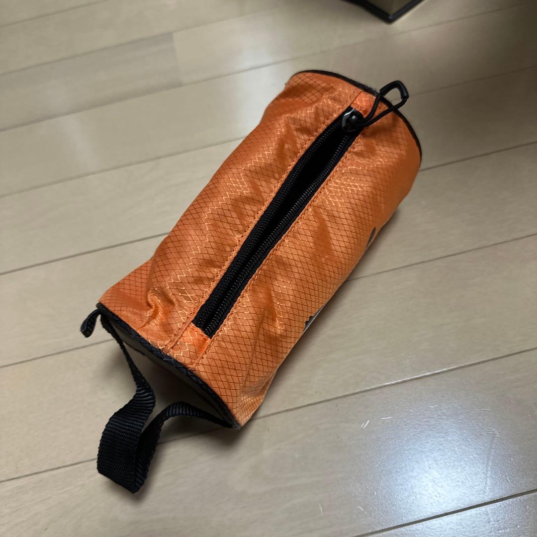 Puma オレンジ キャディバッグとバッグ、ポーチ付き
