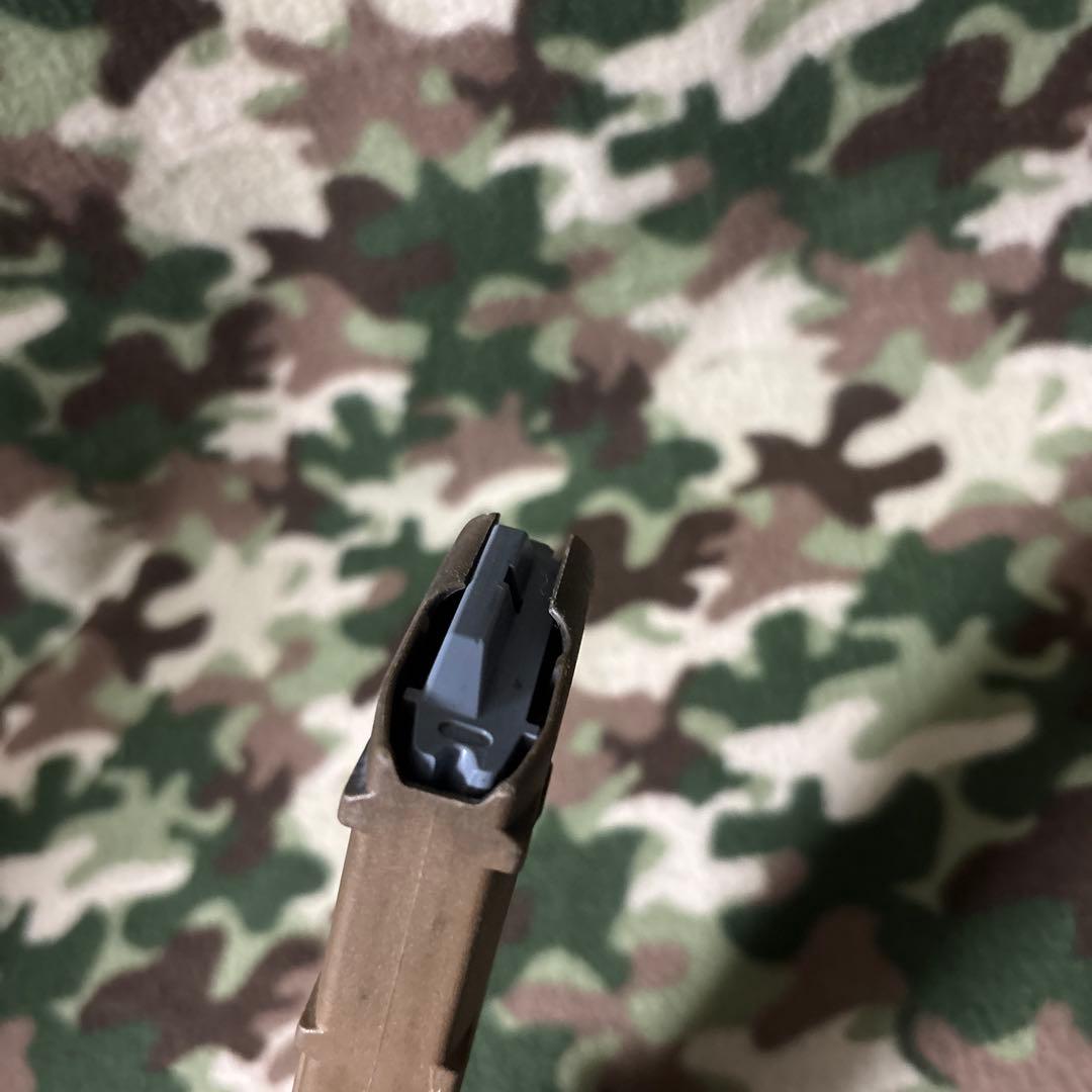 米軍実物　MAGPUL PMAG 30 窓付き　マグプル　④