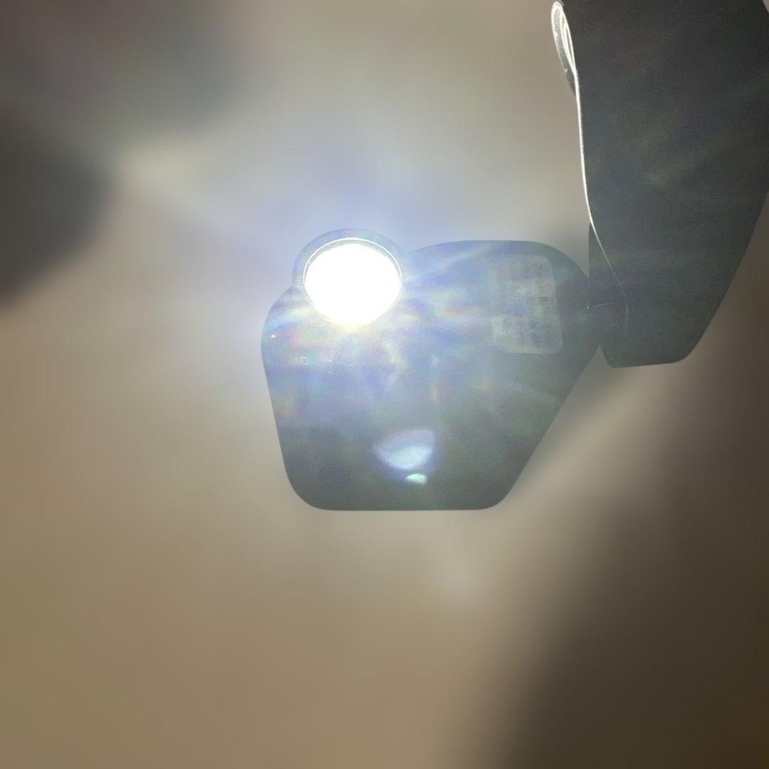 OLIGHT Baton 4 Premium Edition 懐中電灯