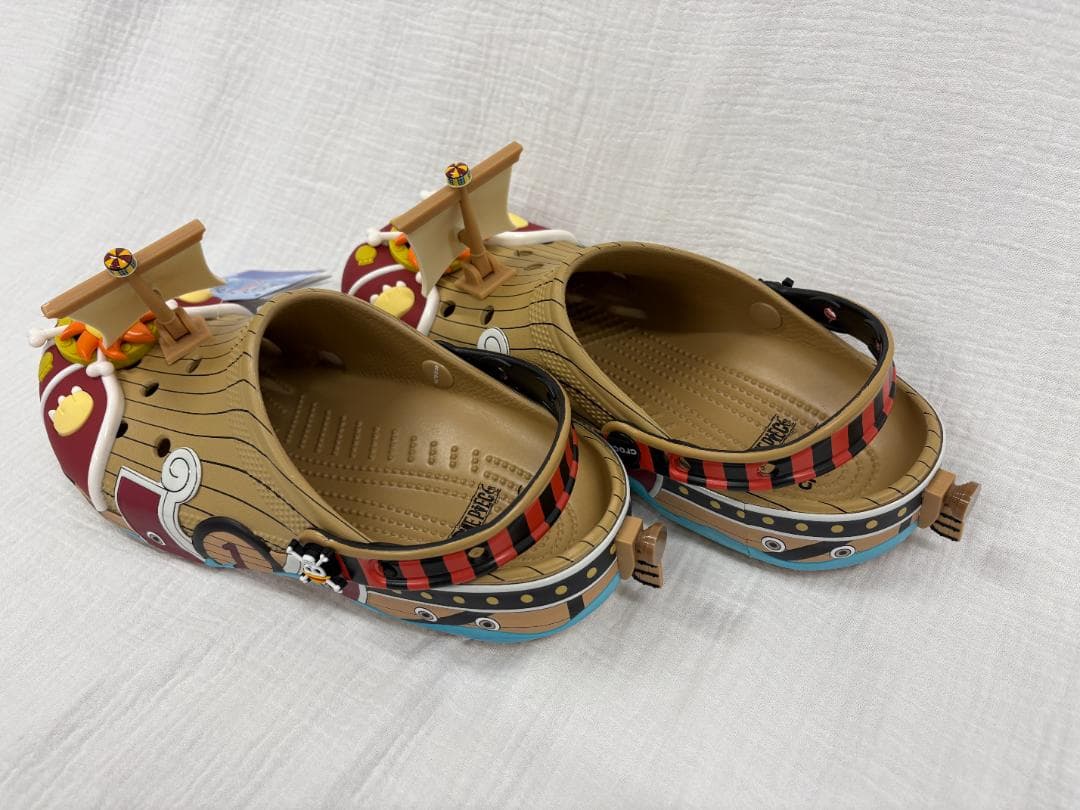 【新品・未使用・未試着】クロックス ワンピース サウザンドサニー 27cm