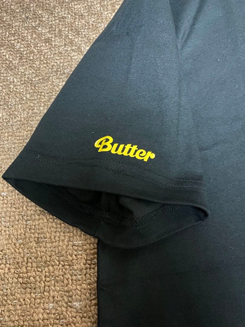 NEW ERA BTS Butter ブラック Tシャツ イエローロゴ