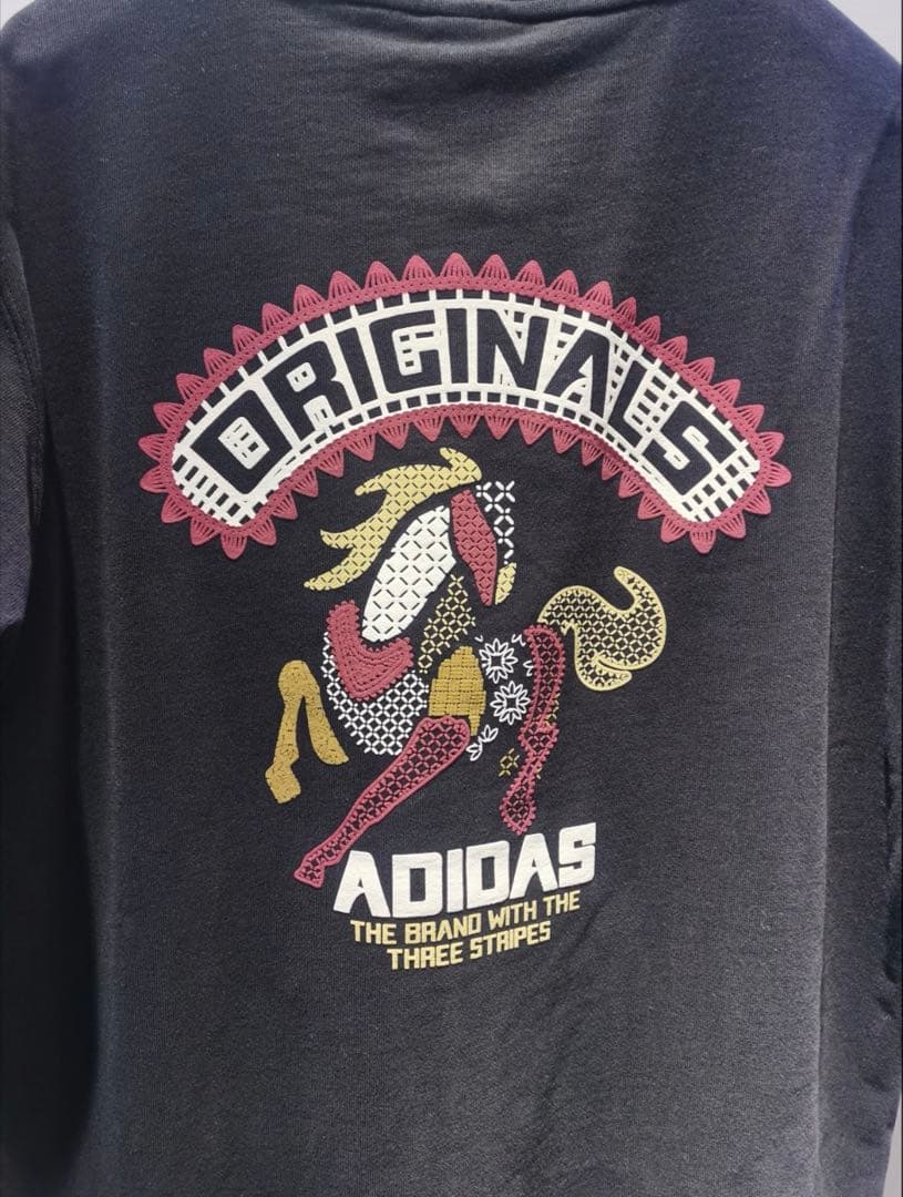 新品XL Adidas FW25 CNY 馬年限定 半袖Tシャツ KT0714