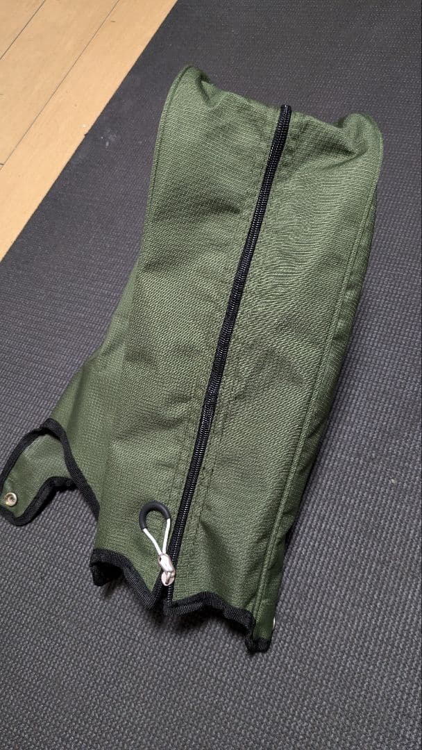 新品同様 キャディバッグ（MAXCAT）カーキ色