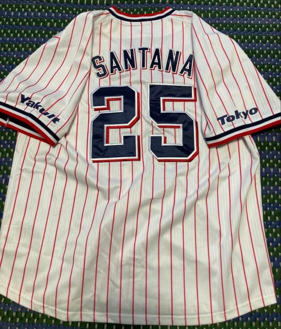 美品! 東京ヤクルトスワローズ25 ドミンゴ•サンタナ ユニフォーム Lサイズ