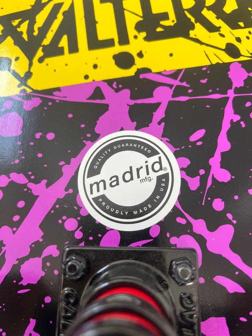 BACK TO THE FUTURE MADRIDVALTERRAスケートボード