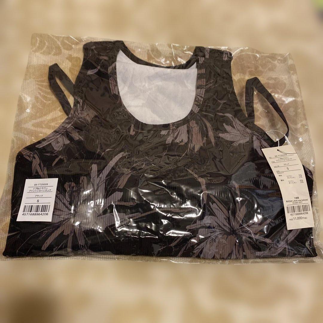 【24時間限定SALE】新品SUKALAブラ付きタンクトップ花柄黒ヨガLAVA