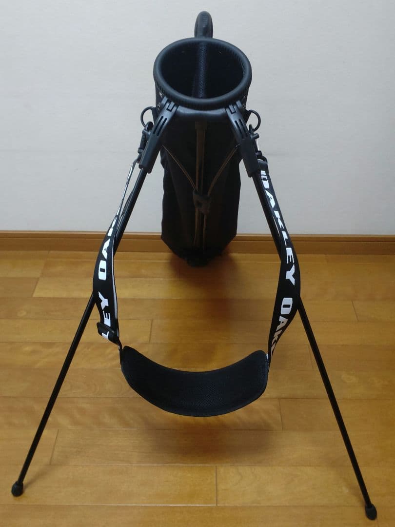 【超美品】OAKLEY セルフスタンドバッグ クラブケース ブラック