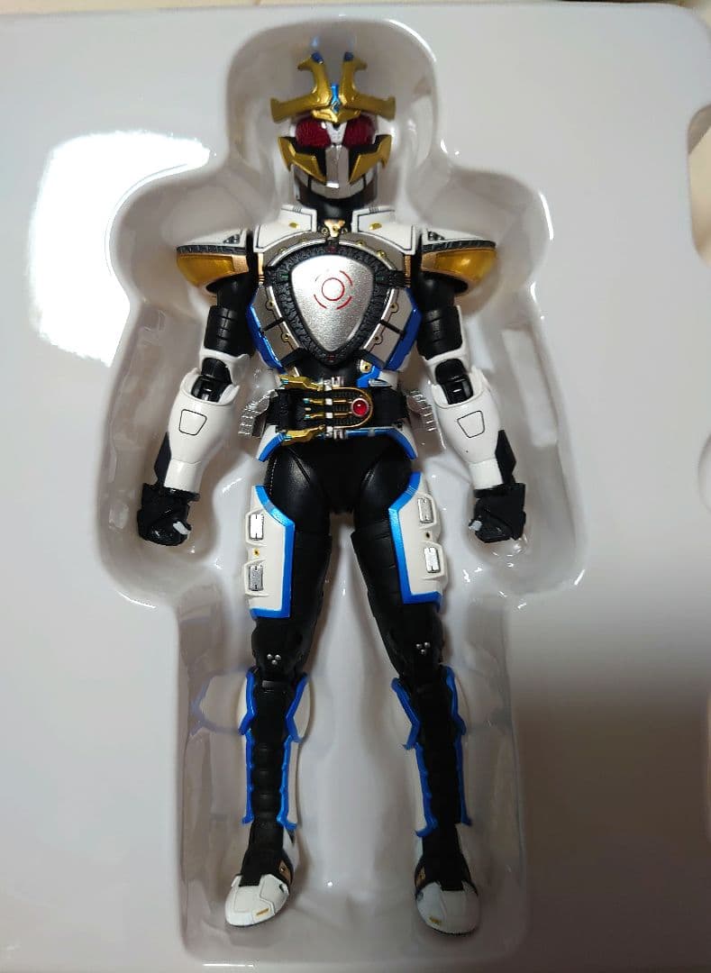 W*d様 S.H.Figuarts 真骨彫 仮面ライダーキバ セット 欠品あり