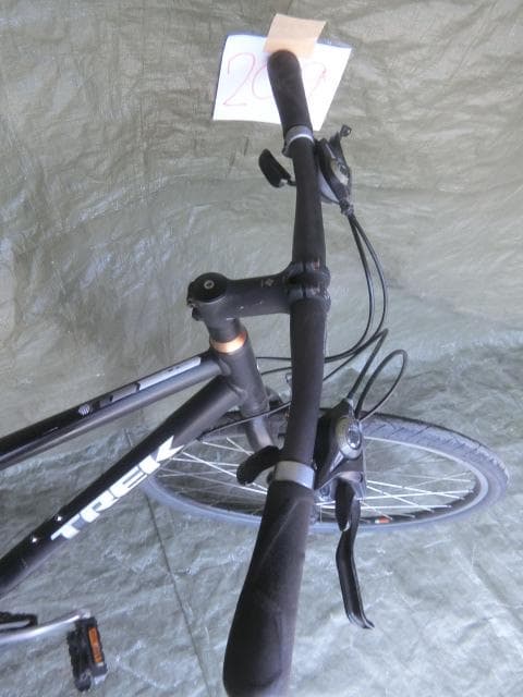 209：Trek FX2　クロスバイク　部品取等ジャンク　引取限定：埼玉県所沢市