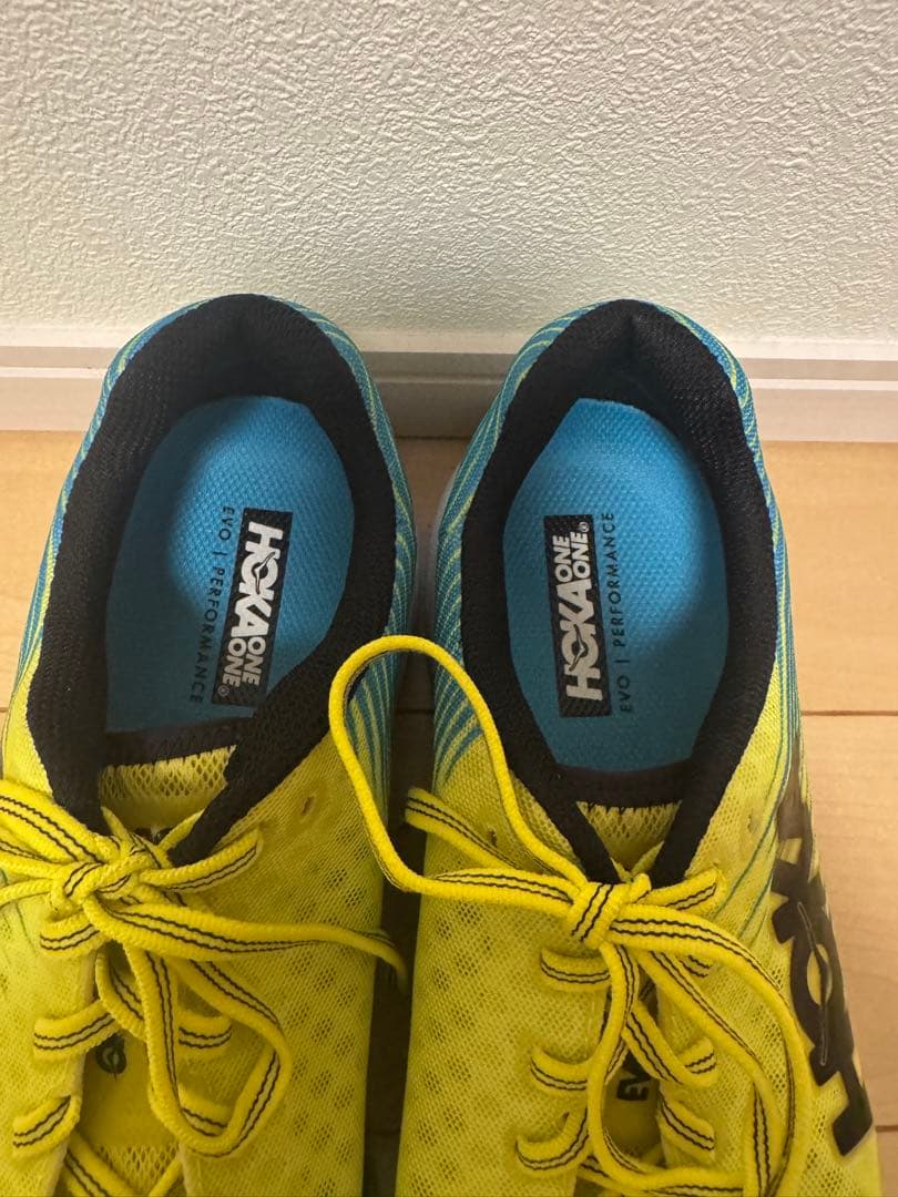 HOKA カーボンロケット イエロー 27.0cm