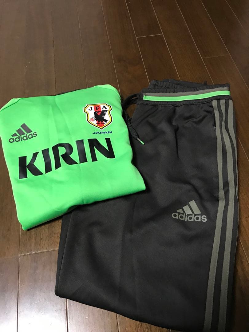 adidas サッカーウェア 上下セット