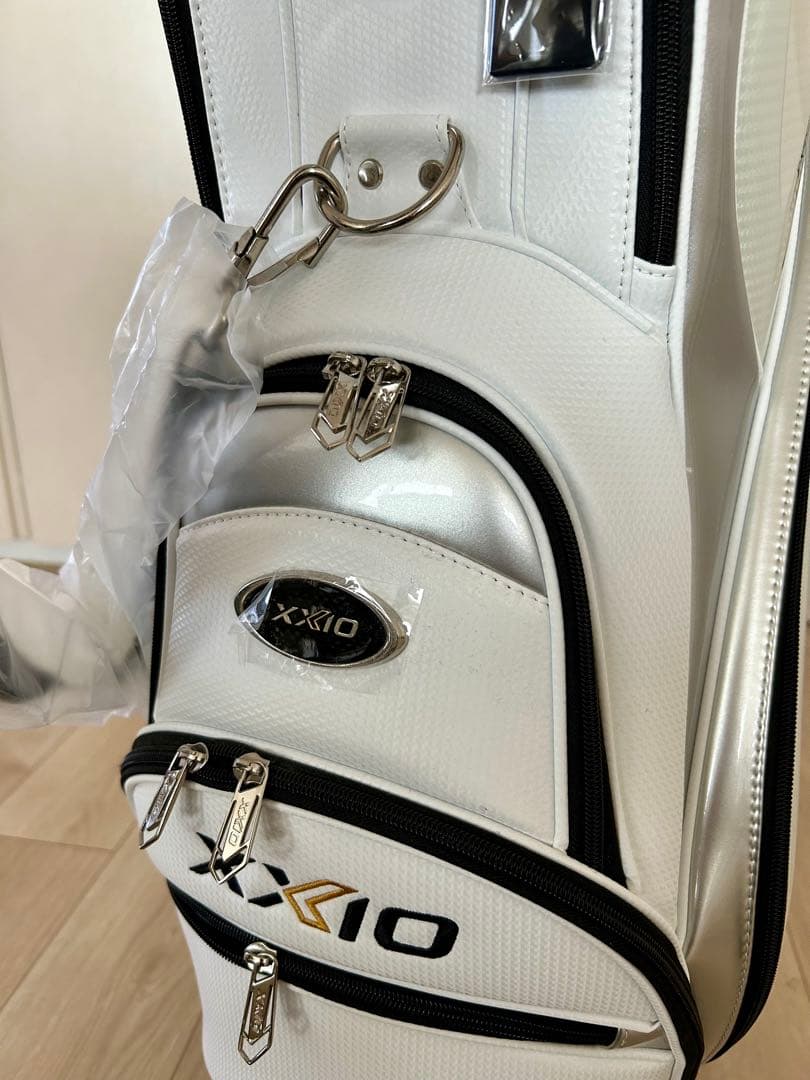 キャディーバッグ　XXIO 新品