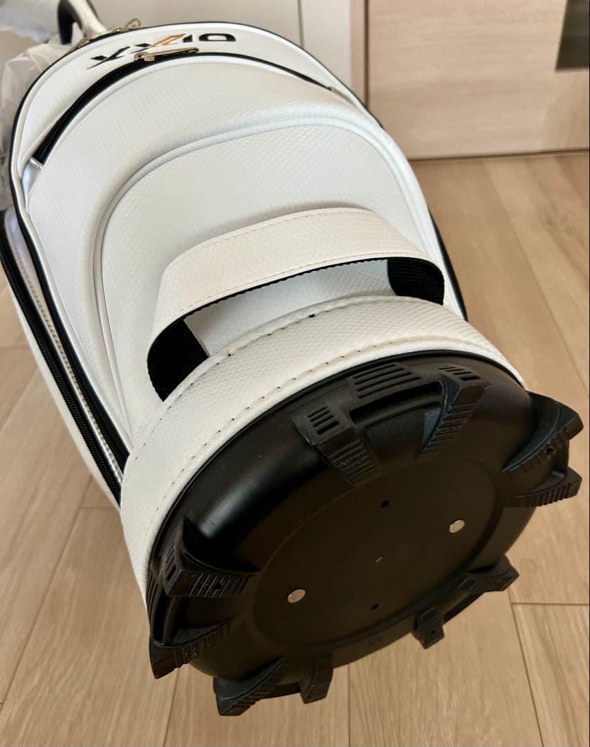 キャディーバッグ　XXIO 新品