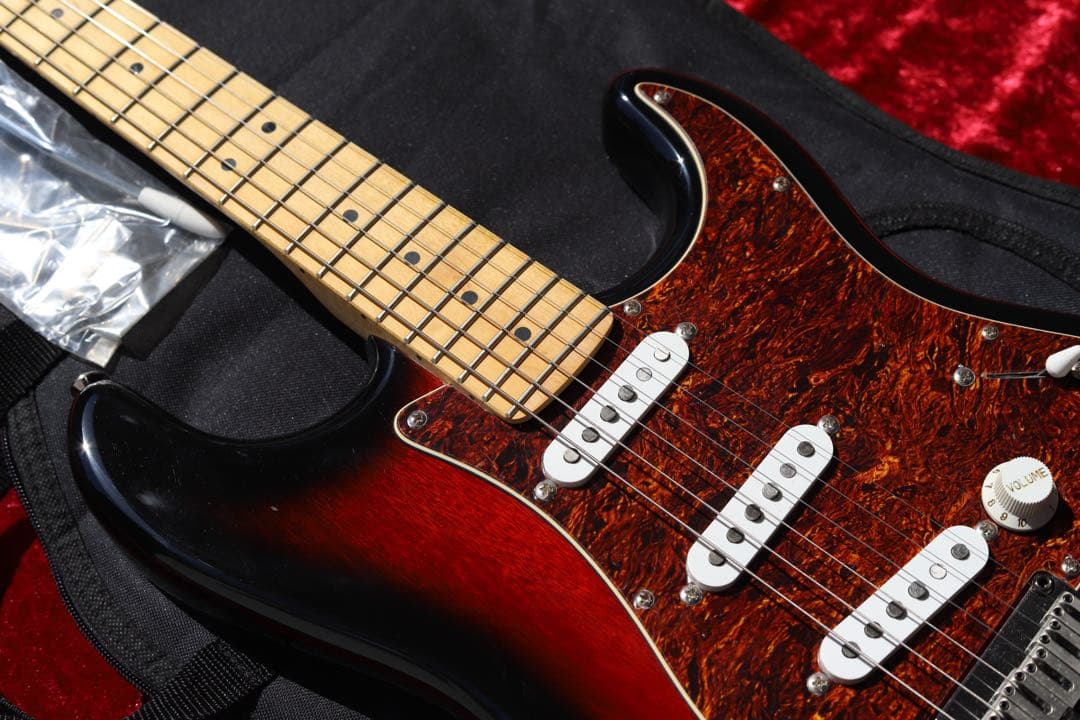 極美品 メンテ済 Squier Standard STRATOCASTER
