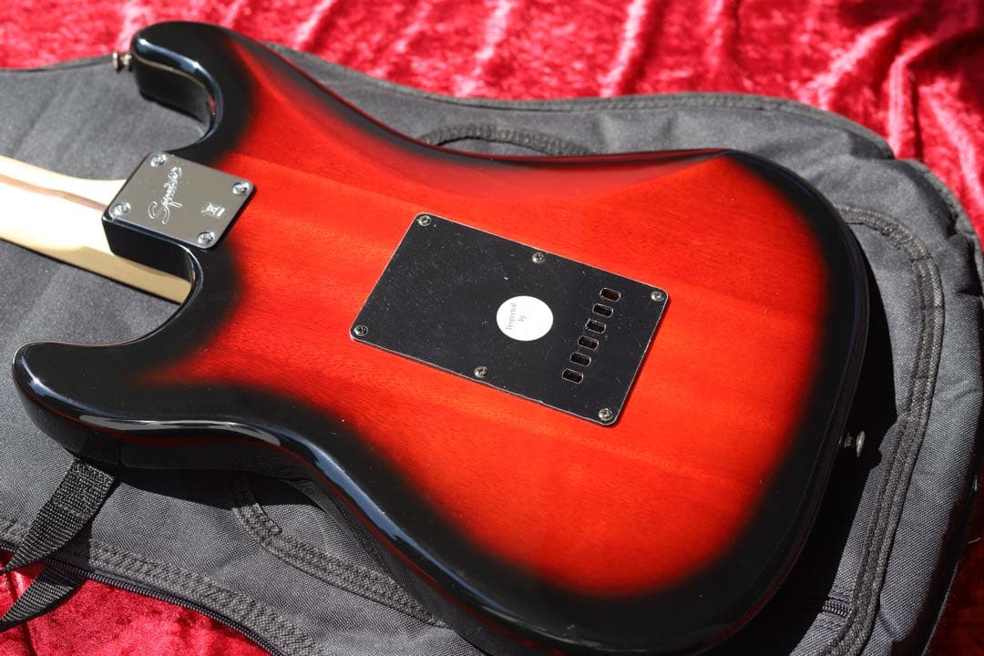 極美品 メンテ済 Squier Standard STRATOCASTER