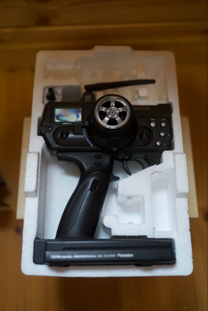 Futaba 3PM 2.4GHz FASST デジタルプロポ