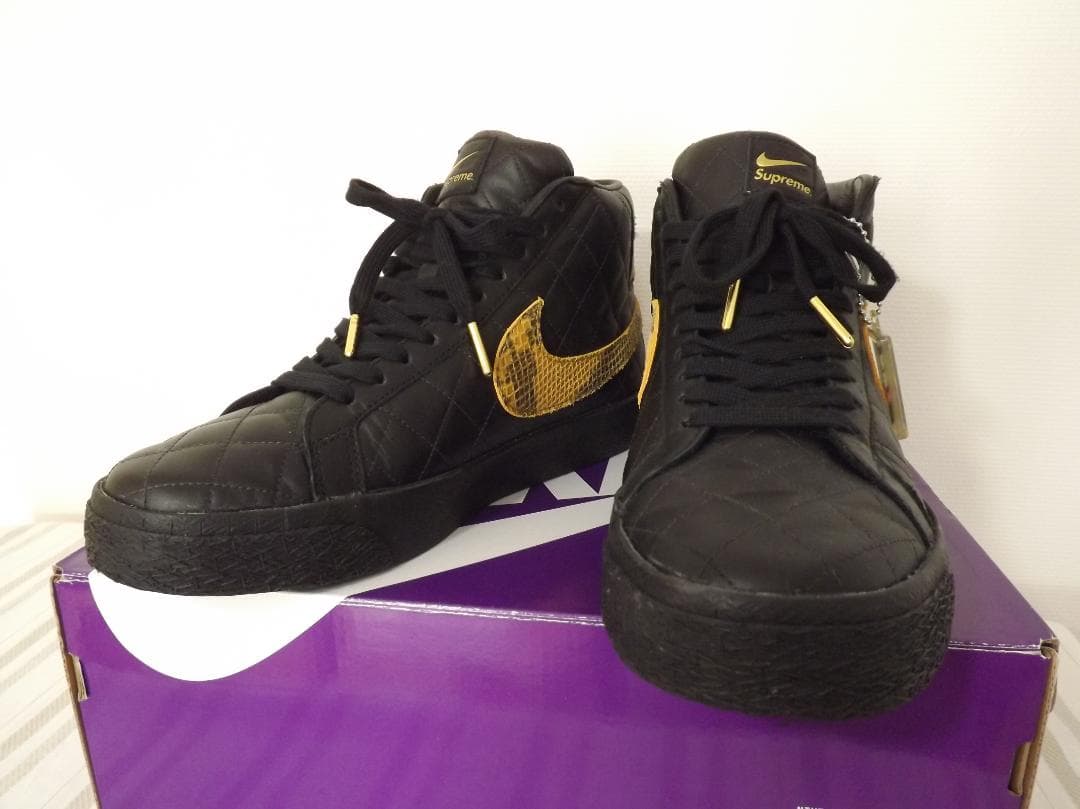 supreme(シュプリーム)×NIKE SB(ブレーザーミッド) スニーカー