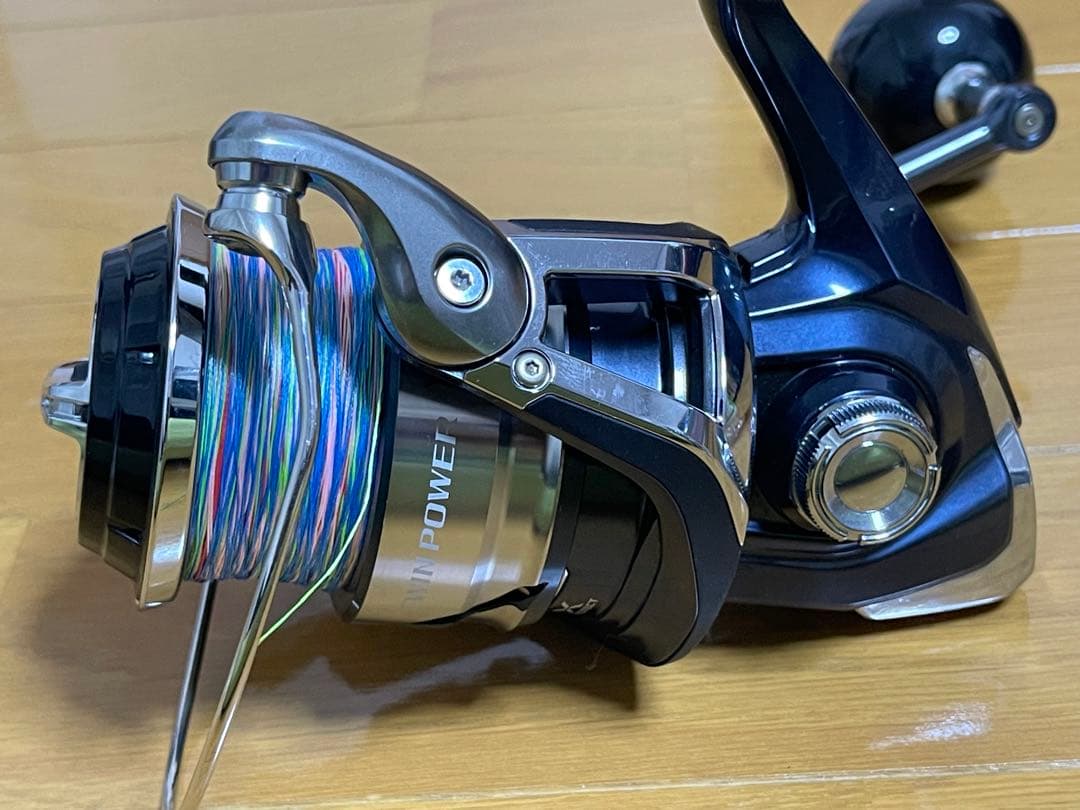 【たいぽん】21ツインパワーSW8000PG スピニングリール