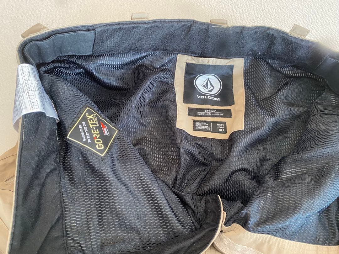 VOLCOM ボルコム　スノボウェア　上下