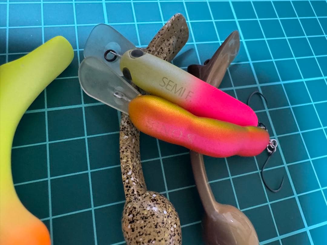 385エリアトラウト　ルアー　8個セット ムカイなど