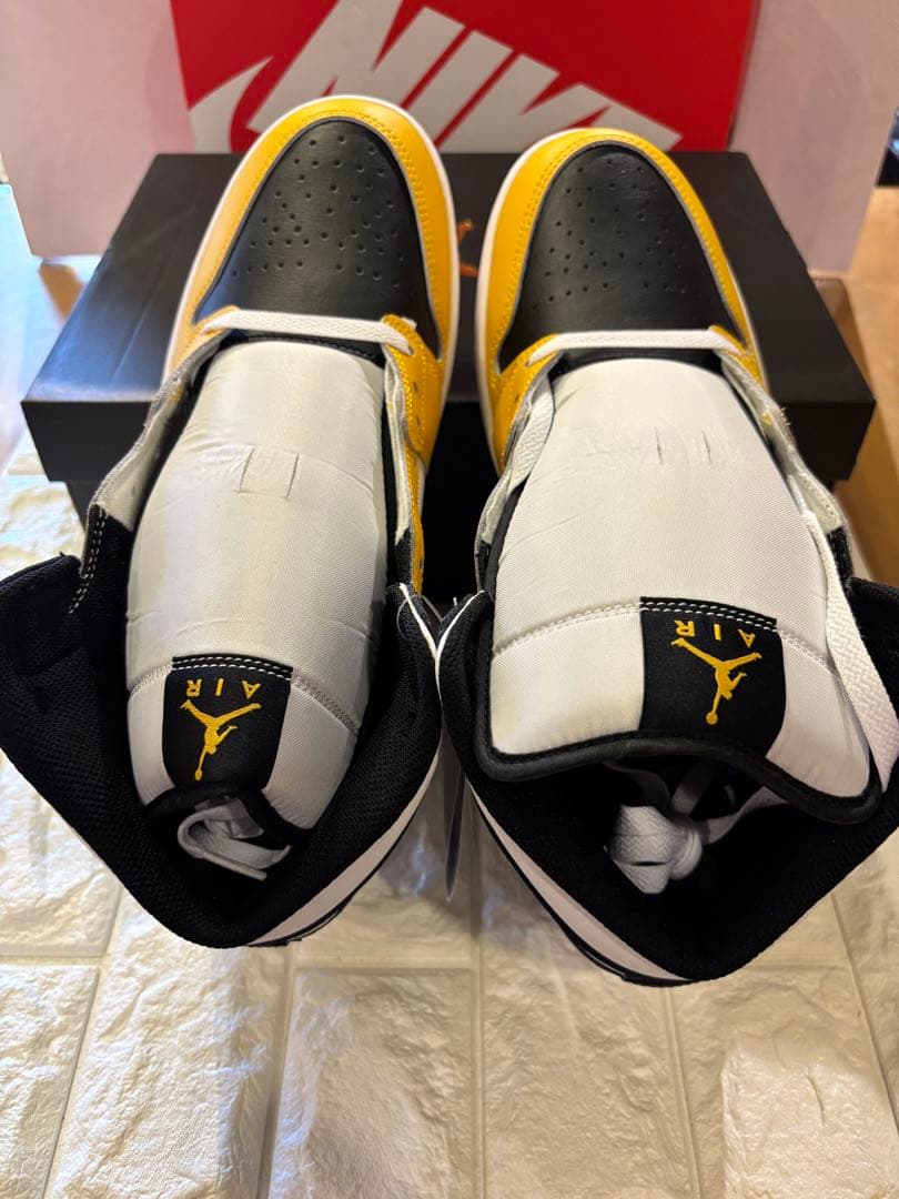 #新品未使用ナイキAir Jordan 1ハイカットシューズ 黒/黄色#11.5