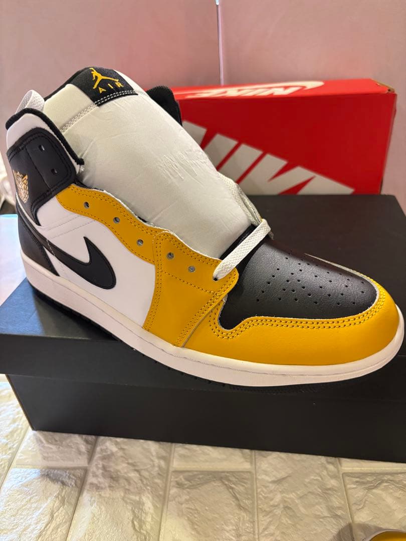 #新品未使用ナイキAir Jordan 1ハイカットシューズ 黒/黄色#11.5