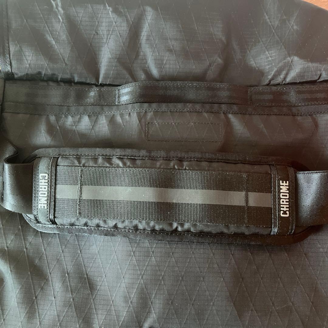 【最終値下】CHROME MIDTOWN 20L MESSENGER